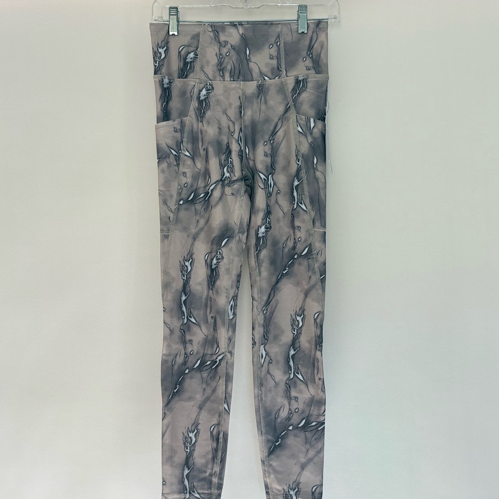 NWT Nine West Beige and White Activewear Leggings - Picture 4 of 4